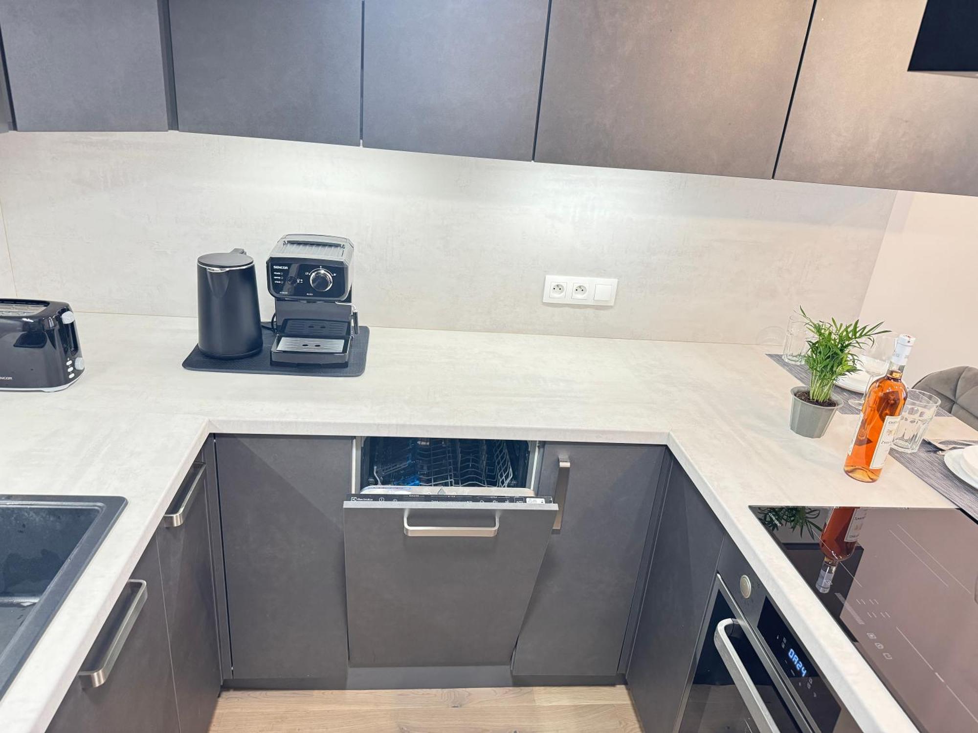 Free Parking - Cozy Apartment Near Vysehrad Railway Bridge Prague Ngoại thất bức ảnh