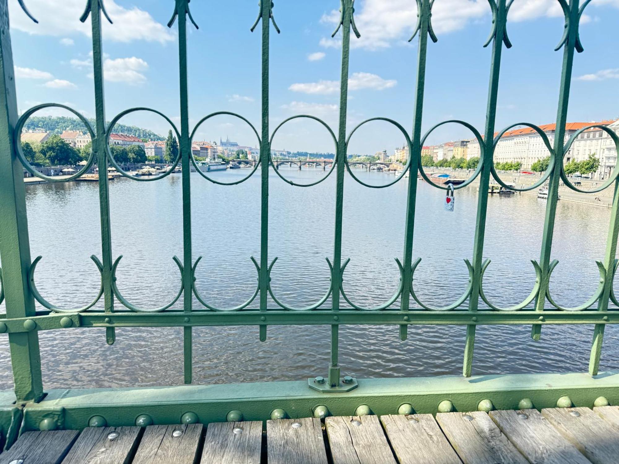 Free Parking - Cozy Apartment Near Vysehrad Railway Bridge Prague Ngoại thất bức ảnh