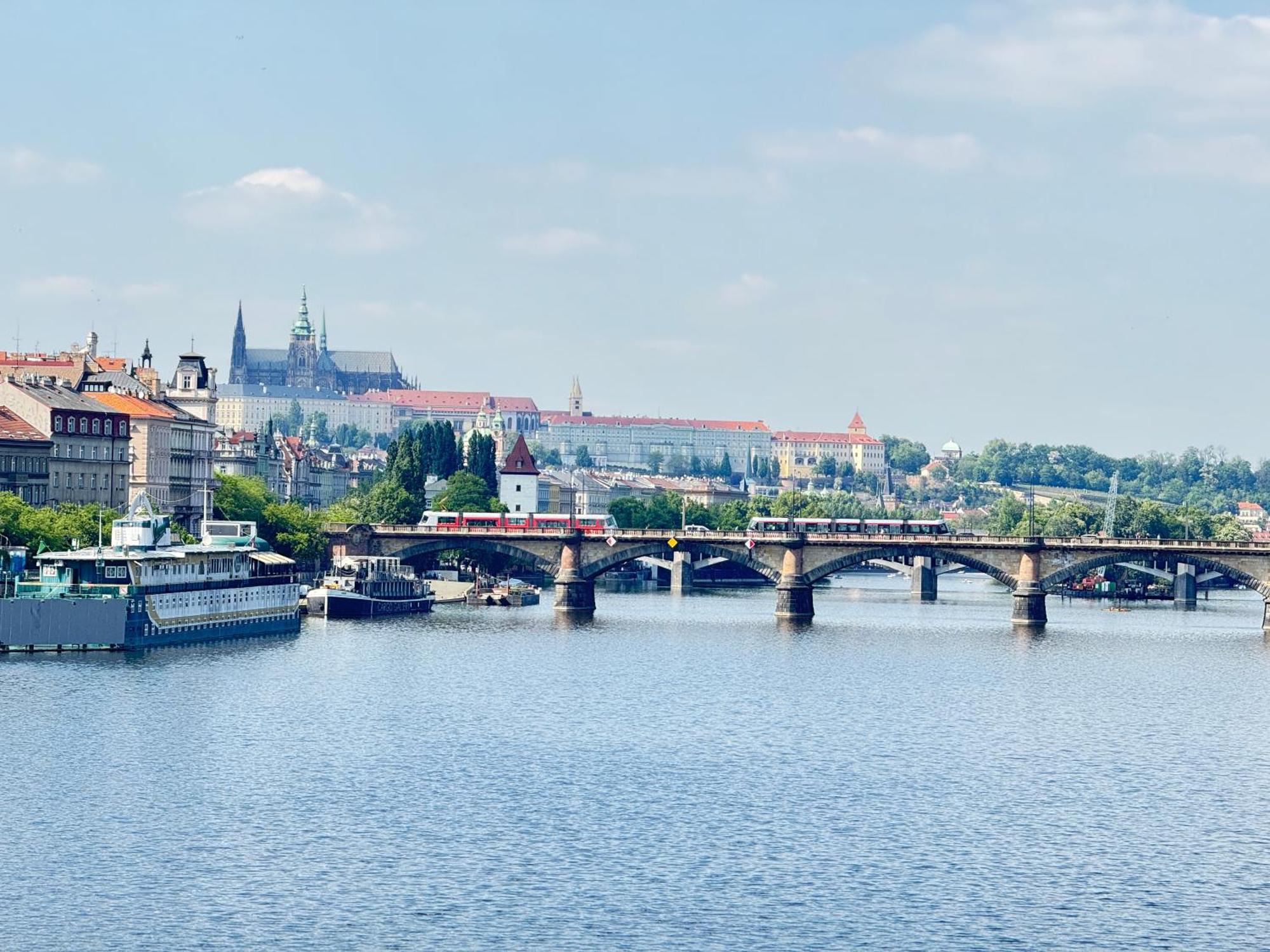 Free Parking - Cozy Apartment Near Vysehrad Railway Bridge Prague Ngoại thất bức ảnh